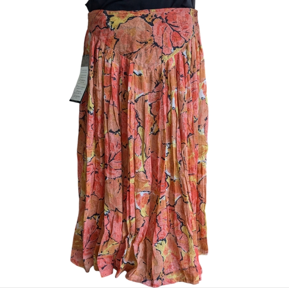 ⭐️Light flowy midi skirt